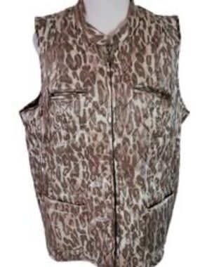 Chico's Leopard Print Sleeveless Vest in Brown and Cream